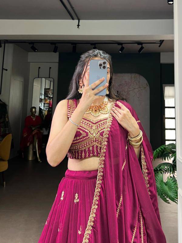 AVERI Rangoli Designer lehenga choli wholesale in Pune